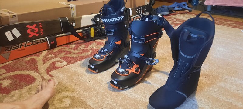 Clapari de tura Dynafit Radical Pro. Nr 43.