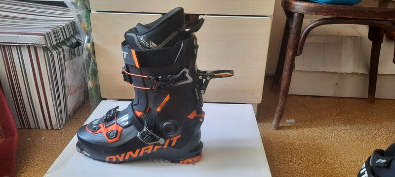 Clapari de tura Dynafit Radical Pro. Nr 43.